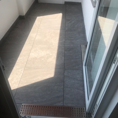 Fliesenleger Göppingen kleiner Balkon große Fliesen (18)