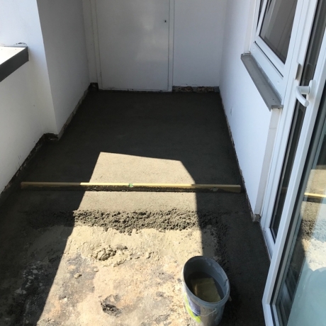 Fliesenleger Göppingen kleiner Balkon große Fliesen (5)