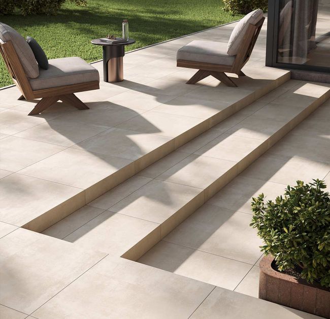 Fliesen Schweizer Fliesenleger Terrassenfliesen Treppenfließen in creme